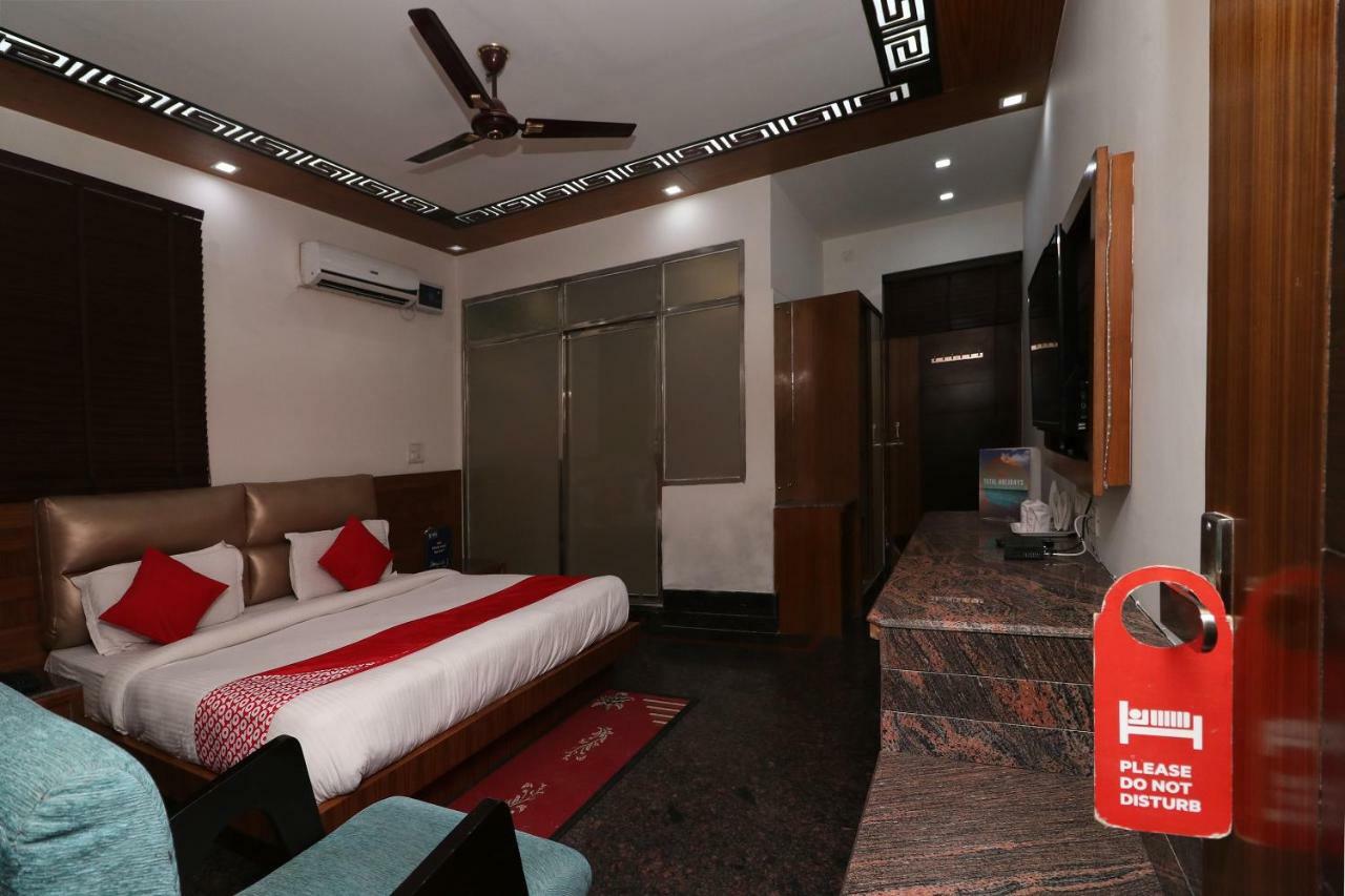 Oyo 10448 Green View Home Stay Dehradun Dış mekan fotoğraf