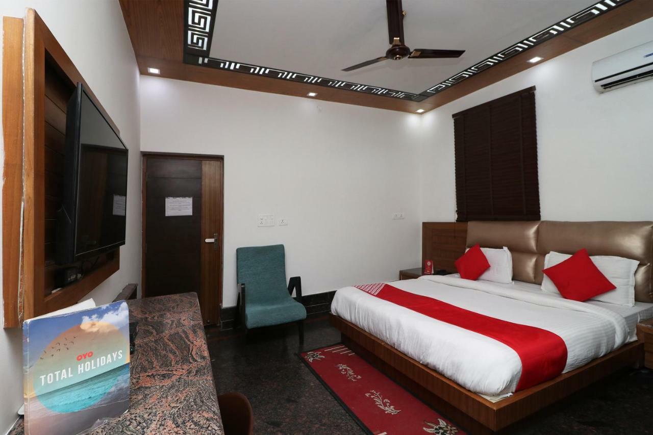 Oyo 10448 Green View Home Stay Dehradun Dış mekan fotoğraf