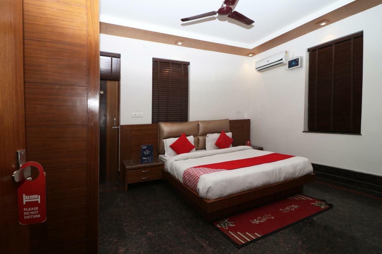 Oyo 10448 Green View Home Stay Dehradun Dış mekan fotoğraf